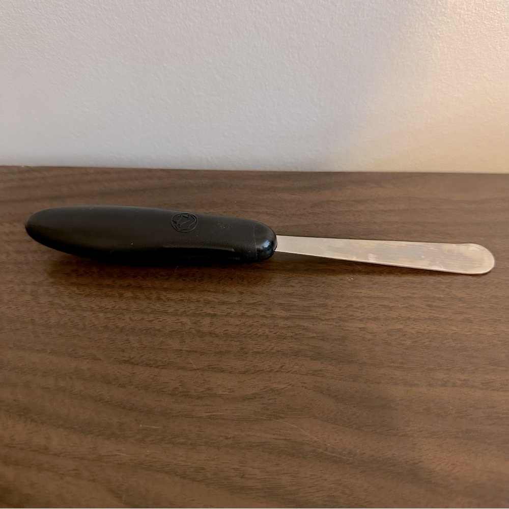 Pampered Chef Icing Spreader Stainless Steel Good Condition Black Handle Cake